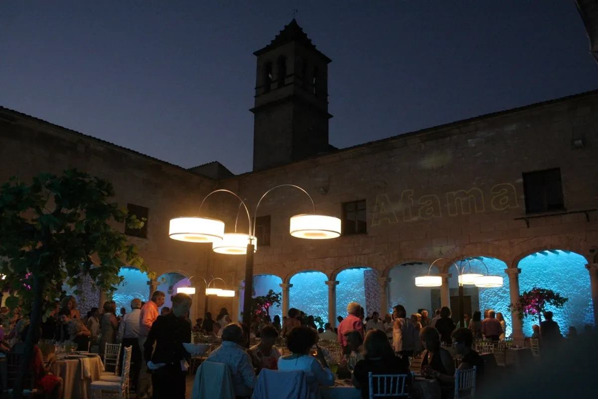 Wedding lit by The Balearic Lighthouse
